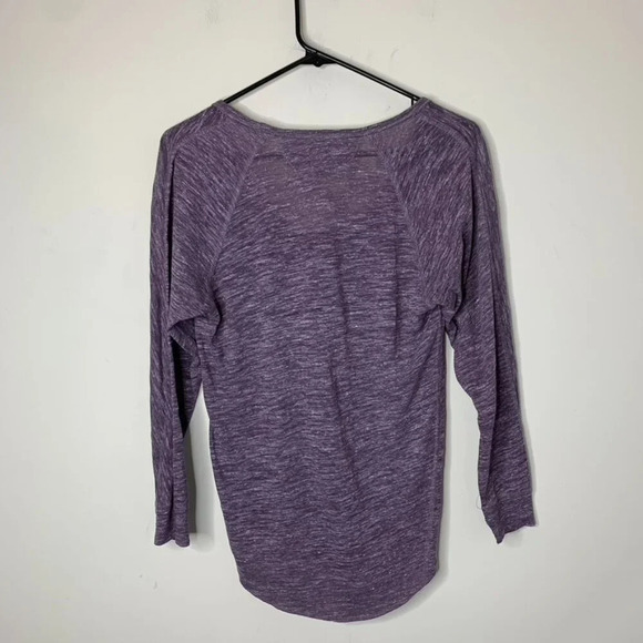 Aritzia Wilfred Free Top Henley 3/4 length sleeve Purple y2k 2000s Size XS - Picture 12 of 15